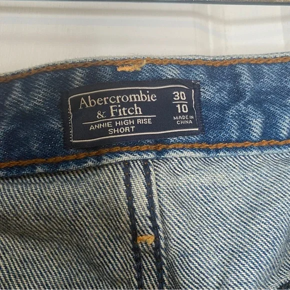 Abercrombie & Fitch Annie High Rise Shorts Blue Denim Distressed Size 30/10